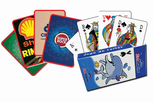 Calendários, gravação laser, fresa, vinis, telas, outdoor, postais, impressão offset, impressão digital, baralho cartas