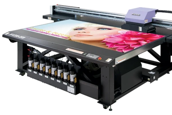 Calendários, gravação laser, fresa, vinis, telas, outdoor, postais, impressão offset, impressão digital, baralho cartas